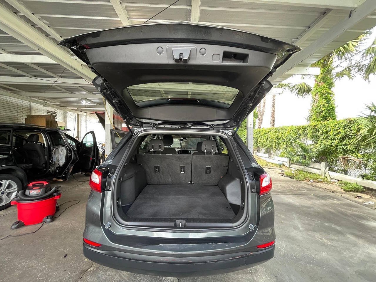 Used 2020 Chevrolet Equinox LS FWD image 14