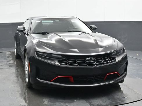 Used 2019 Chevrolet Camaro LT w/ Technology Package image 4