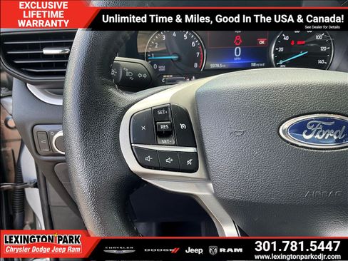 Used 2023 Ford Explorer XLT AWD/4WD image 11