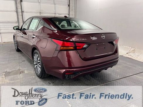 Used 2025 Nissan Altima 2.5 SV image 5