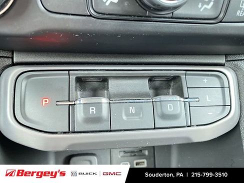 Certified 2023 GMC Acadia AT4 w/ Preferred Package image 19