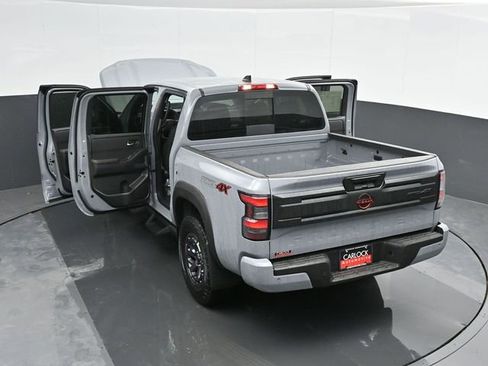 Used 2025 Nissan Frontier PRO-4X image 52