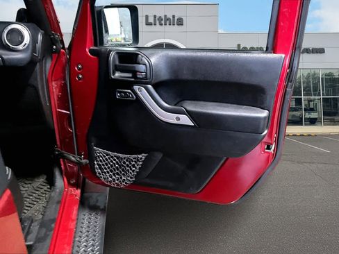 Used 2013 Jeep Wrangler Sahara w/ Dual Top Group image 28