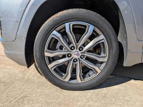 Used 2020 GMC Terrain Denali w/ Denali Premium Package image 9