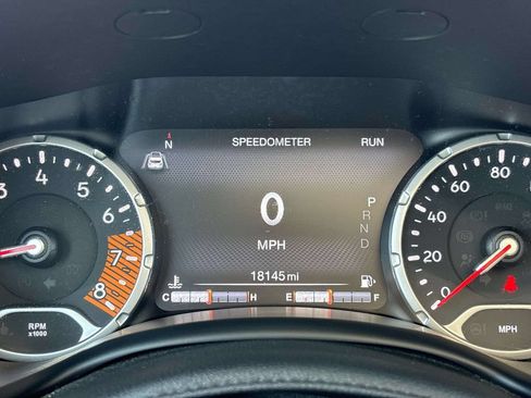 Used 2022 Jeep Renegade Trailhawk w/ Sun/Sound Group AWD/4WD image 25