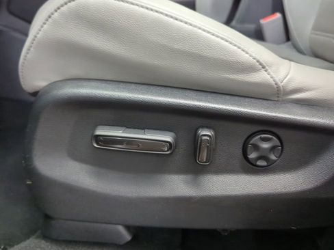 Used 2020 Honda CR-V Touring image 33