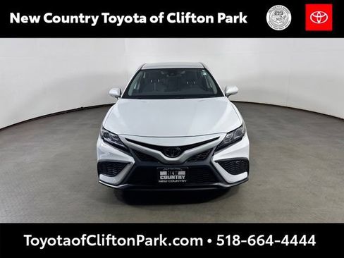 Used 2024 Toyota Camry SE AWD/4WD image 8