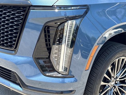 New 2026 Cadillac Escalade Platinum Sport AWD/4WD image 14