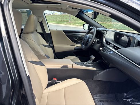 Used 2021 Lexus ES 350 w/ Premium Package image 24