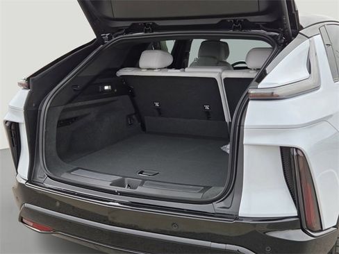 New 2026 Cadillac Lyriq Sport image 17