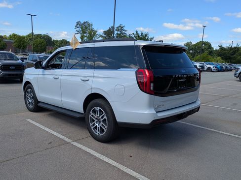 Certified 2025 Ford Expedition Active RWD image 6