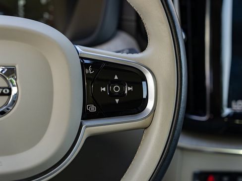 Used 2019 Volvo XC60 T6 Inscription w/ Protection Package AWD/4WD image 15