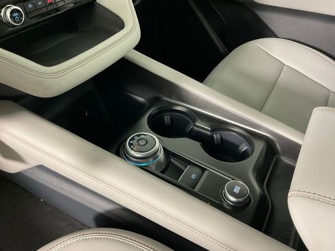 New 2026 Ford Explorer Active w/ Active Comfort Package RWD image 20