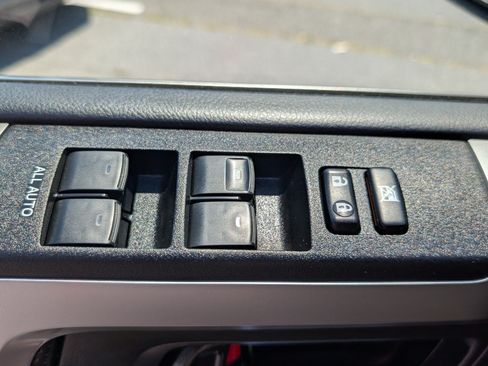 Used 2021 Toyota 4Runner Limited AWD/4WD image 19