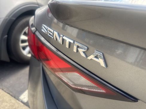 Certified 2022 Nissan Sentra SR image 11
