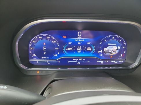 Used 2024 Chevrolet Tahoe High Country AWD/4WD image 19