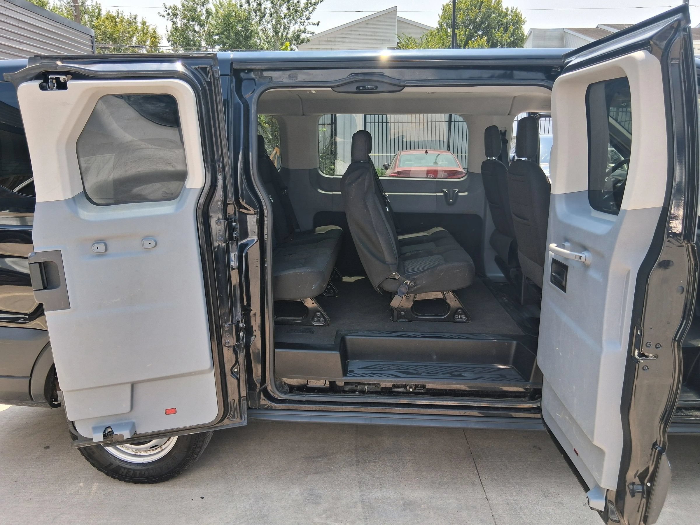 Used 2019 Ford Transit 150 XL RWD image 29
