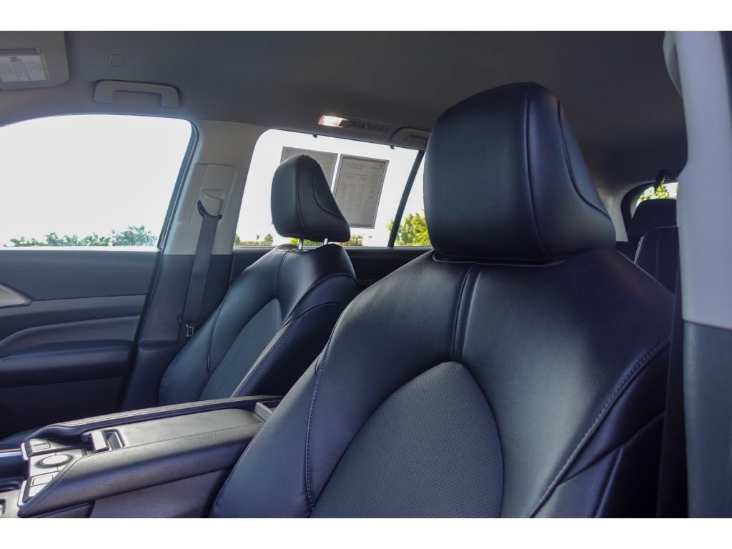 Certified 2025 Toyota Grand Highlander AWD image 10