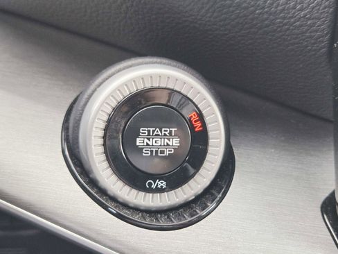 Used 2024 Jeep Wagoneer Series II w/ Convenience Group I AWD/4WD image 38