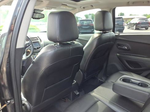 Used 2015 Chevrolet Trax LTZ FWD image 28