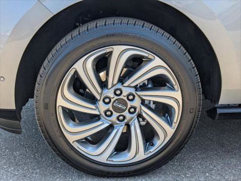 Certified 2023 Lincoln Navigator Reserve image 9