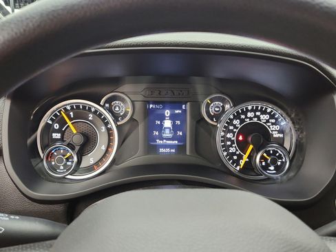Used 2022 RAM 2500 Tradesman AWD/4WD image 9
