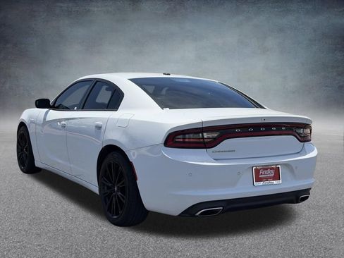 Used 2019 Dodge Charger SXT RWD image 6