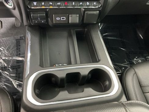 Used 2022 GMC Sierra 2500 Denali w/ Denali Black Diamond Edition image 23