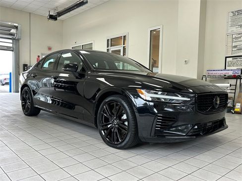 Certified 2024 Volvo S60 T8 Plus image 1