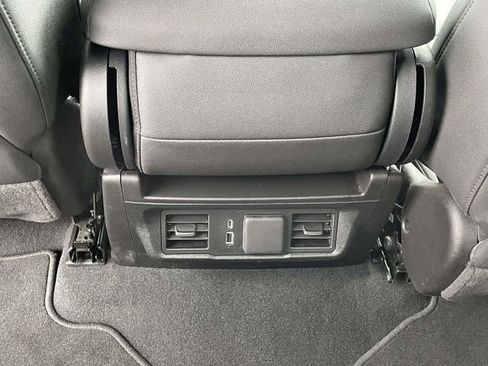 Certified 2025 GMC Sierra 1500 SLT image 26