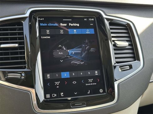 Used 2024 Volvo XC90 T8 Plus image 5