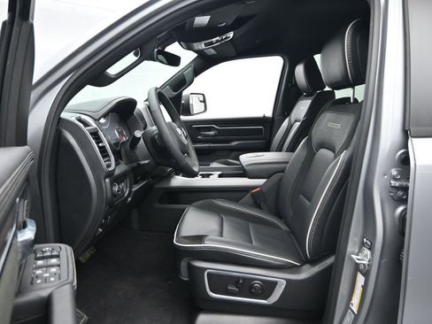 Used 2026 RAM 1500 Laramie AWD/4WD image 22