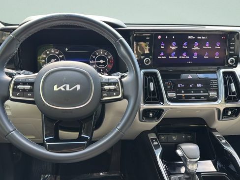 Used 2023 Kia Sorento SX FWD image 12