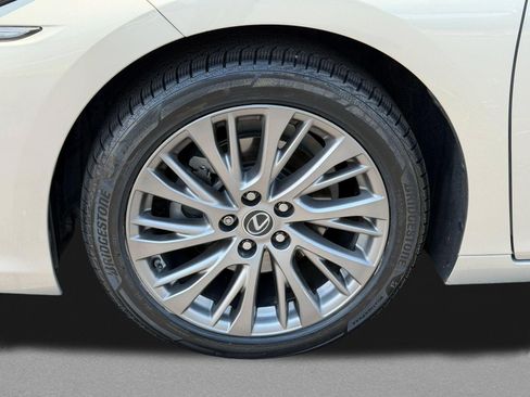 Certified 2021 Lexus ES 350 w/ Premium Package FWD image 13