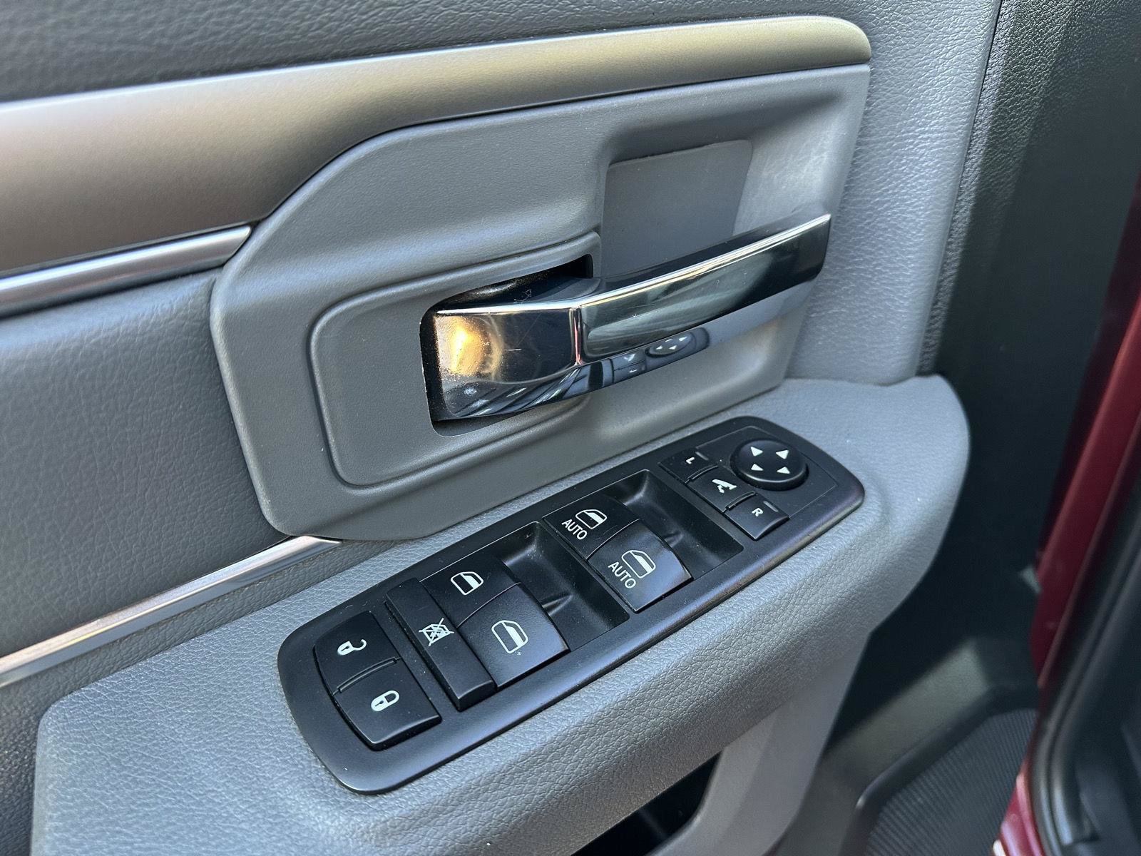 Used 2018 RAM 1500 Big Horn AWD/4WD image 14