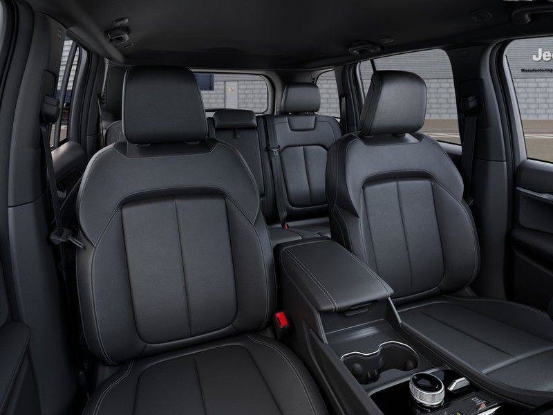 New 2025 Jeep Grand Cherokee Limited AWD/4WD image 16