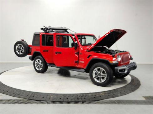 Used 2021 Jeep Wrangler Unlimited Sahara image 9
