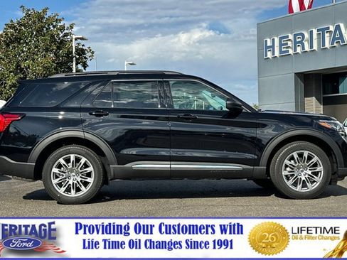 New 2025 Ford Explorer Active w/ Active Comfort Package image 3