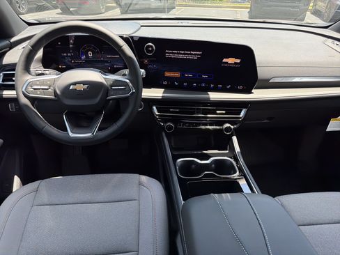 New 2026 Chevrolet Traverse LT w/ LPO, Floor Liner Package FWD image 24