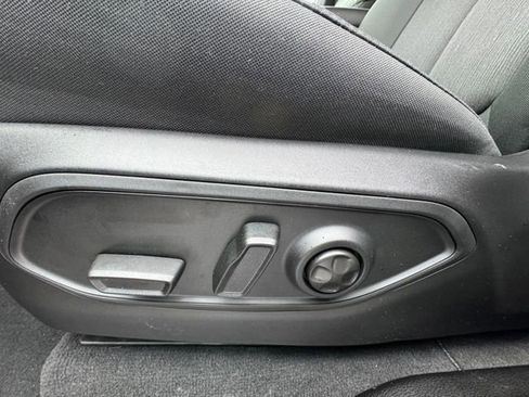 New 2025 Jeep Grand Cherokee Laredo X w/ Luxury Tech Group I image 33