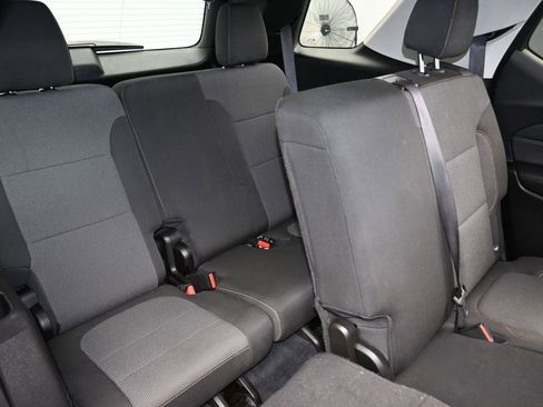 Used 2021 Chevrolet Traverse LS image 38