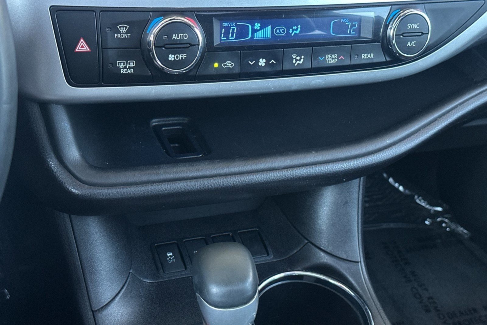 Certified 2018 Toyota Highlander SE w/ Protection Package #1 FWD image 21