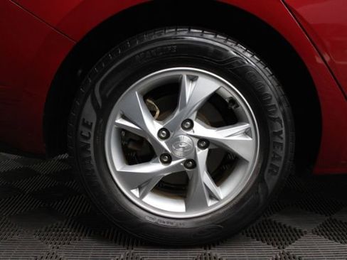Used 2021 Hyundai Elantra SE w/ Cargo Package image 5