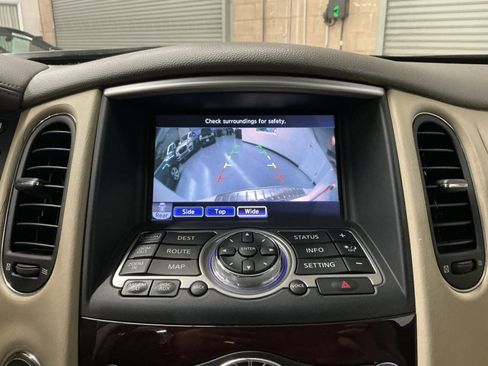 Used 2010 INFINITI EX35 Journey image 25