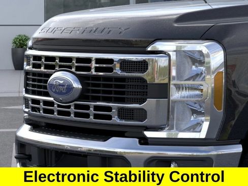 New 2026 Ford F350 XLT w/ 360-Degree Camera Package AWD/4WD image 18