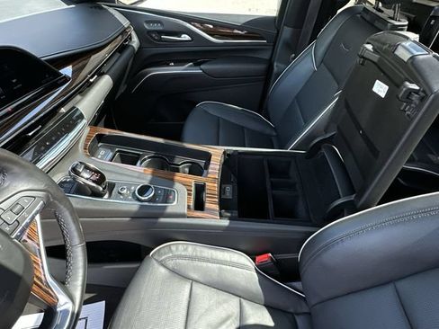 Certified 2024 Cadillac Escalade ESV Premium Luxury RWD image 28