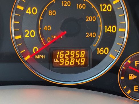 Used 2006 INFINITI FX35 2WD image 25