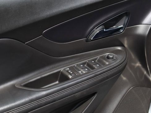 Used 2019 Buick Encore Preferred AWD/4WD image 19