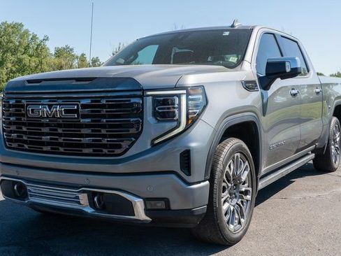 Used 2023 GMC Sierra 1500 Denali Ultimate AWD/4WD image 2