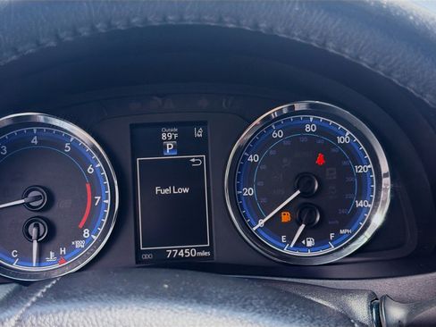 Used 2019 Toyota Corolla SE FWD image 11